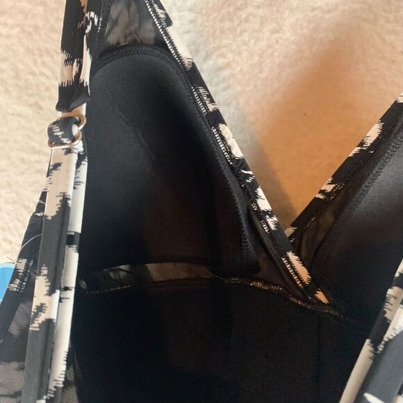 Swim Solutions Womens Flyaway Tummy‎ Control V-Neck Floral Swimdress Size 16 NWT - Picture 6 of 10